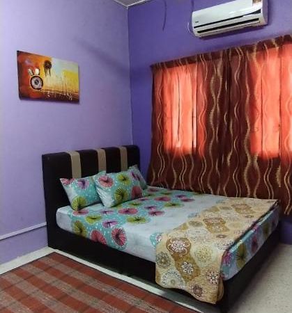 Baiti Homestay Gambang Εξωτερικό φωτογραφία