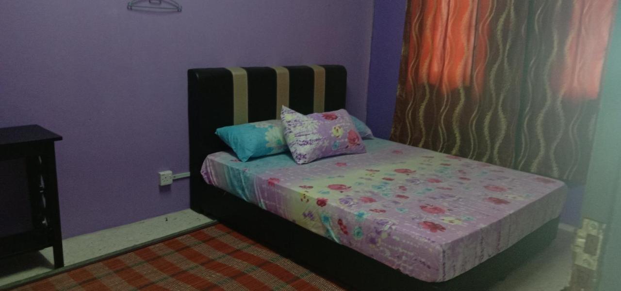 Baiti Homestay Gambang Εξωτερικό φωτογραφία